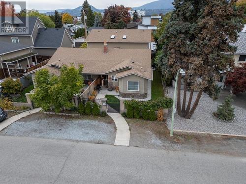 2188 Burnett Street, Kelowna, BC - Outdoor