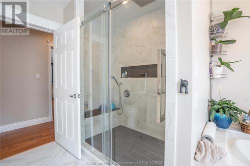 336 Delaware Avenue, Chatham, ON - Indoor Photo Showing Bathroom