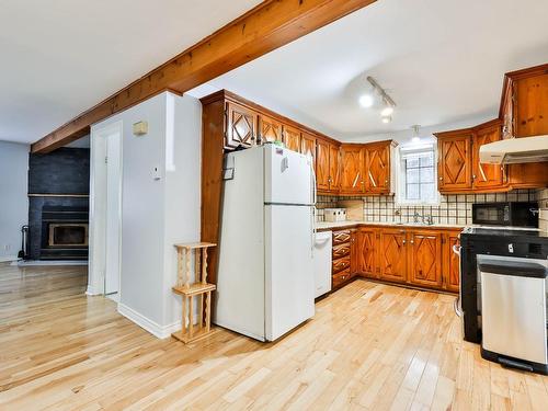 Cuisine - 114 Rue St-Joseph, Sainte-Thérèse, QC - Indoor Photo Showing Kitchen