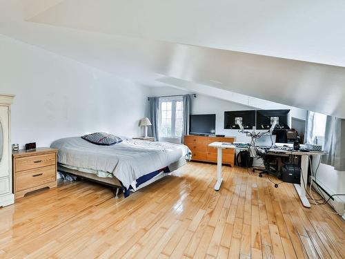 Chambre Ã  coucher principale - 114 Rue St-Joseph, Sainte-Thérèse, QC - Indoor Photo Showing Bedroom