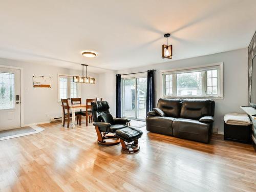 Autre - 114 Rue St-Joseph, Sainte-Thérèse, QC - Indoor Photo Showing Living Room