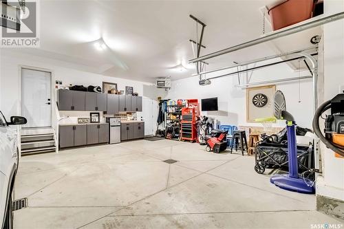 246 Stilling Union, Saskatoon, SK - Indoor Photo Showing Garage