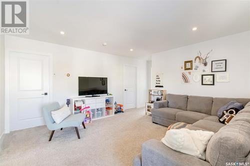 246 Stilling Union, Saskatoon, SK - Indoor Photo Showing Living Room