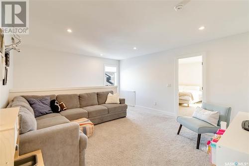 246 Stilling Union, Saskatoon, SK - Indoor Photo Showing Living Room