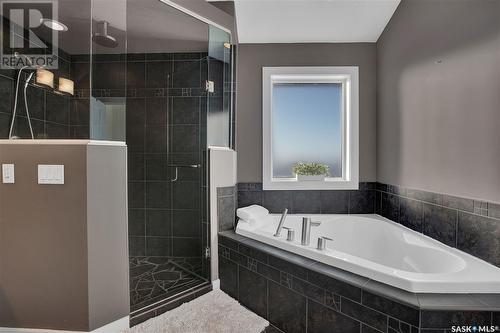 812 Rock Hill Lane, Martensville, SK - Indoor Photo Showing Bathroom