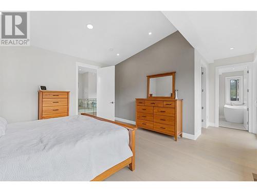 1287 Jack Smith Road, Kelowna, BC - Indoor Photo Showing Bedroom