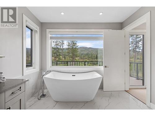 1287 Jack Smith Road, Kelowna, BC - Indoor Photo Showing Bathroom