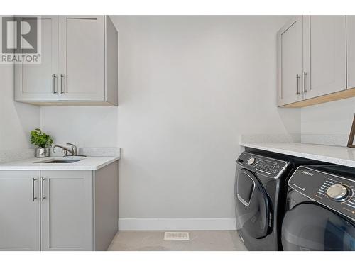 1287 Jack Smith Road, Kelowna, BC - Indoor Photo Showing Laundry Room