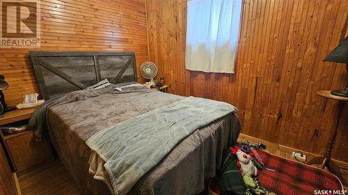 124 6Th Avenue Ne, Swift Current, SK - Indoor Photo Showing Bedroom