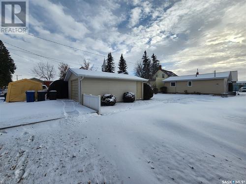 210 3Rd Avenue E, Melville, SK - Outdoor