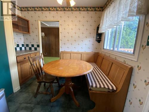 4828 Scott Avenue, Terrace, BC - Indoor Photo Showing Dining Room