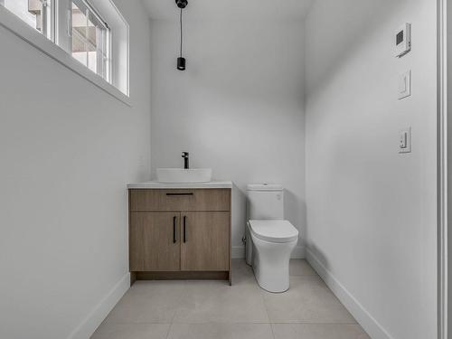 Powder room - 73 Ch. Du Bon-Air, Stoneham-Et-Tewkesbury, QC - Indoor Photo Showing Bathroom