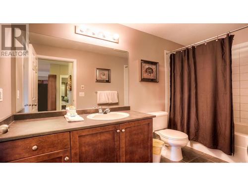 1875 Country Club Drive Unit# 1405, Kelowna, BC - Indoor Photo Showing Bathroom