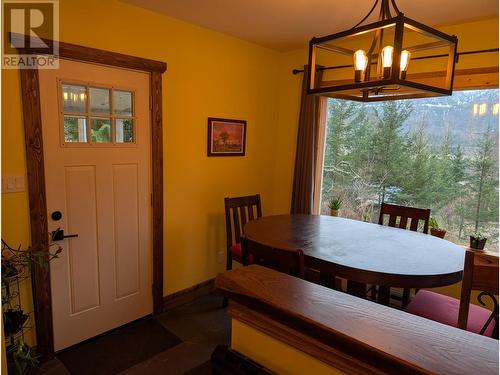 4939 Hwy 6 W, Burton, BC - Indoor Photo Showing Dining Room