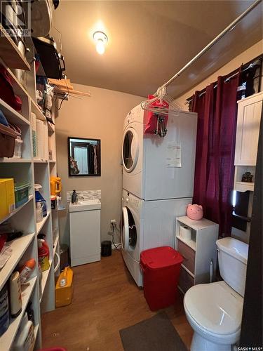 402 Pangman Street, Outlook, SK - Indoor Photo Showing Laundry Room