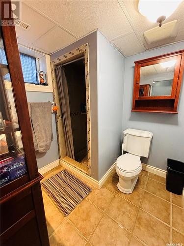 402 Pangman Street, Outlook, SK - Indoor Photo Showing Bathroom