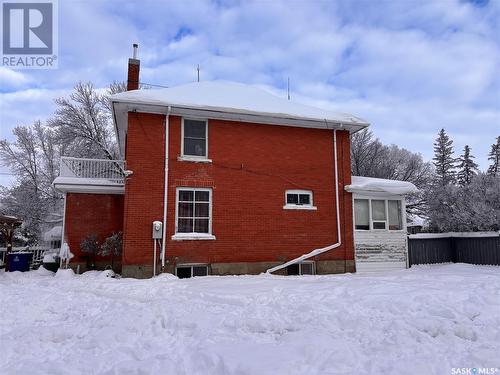 402 Pangman Street, Outlook, SK - Outdoor With Exterior