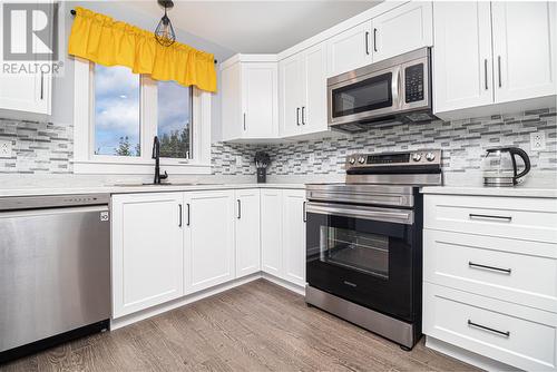 9 Chatwood Crescent, Conception Bay South, NL - Indoor Photo Showing Kitchen With Upgraded Kitchen