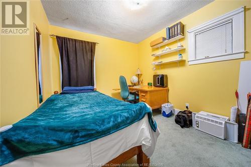 963 Bruce Avenue, Windsor, ON - Indoor Photo Showing Bedroom