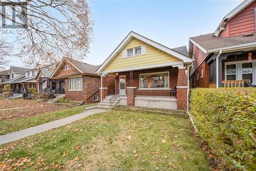 963 Bruce Avenue, Windsor, ON - Outdoor With Facade