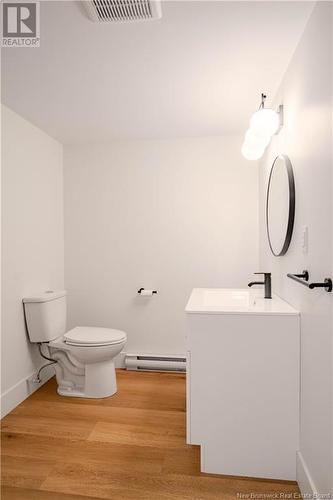 872 Mccavour Drive, Saint John, NB - Indoor Photo Showing Bathroom