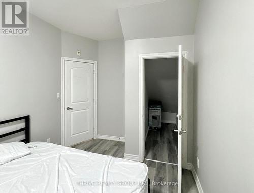 4 - 268 Talbot Street, St. Thomas, ON - Indoor Photo Showing Bedroom