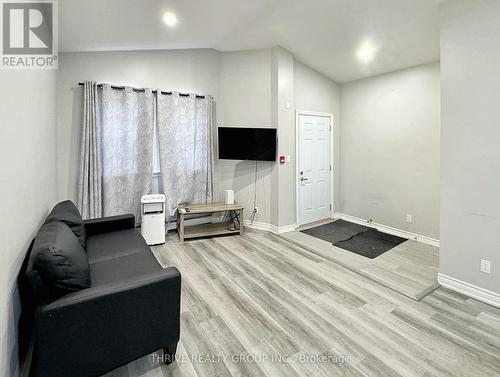 4 - 268 Talbot Street, St. Thomas, ON - Indoor