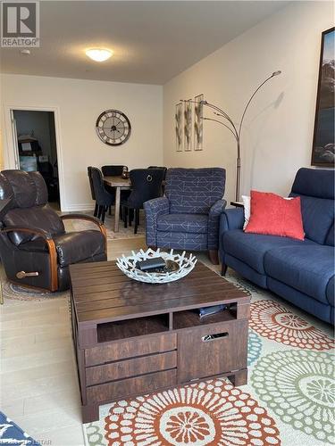 107 - 480 Callaway Road, London, ON - Indoor Photo Showing Living Room