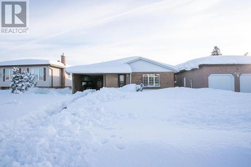 17 Fairmount Dr, Sault Ste. Marie, ON - Outdoor With Facade