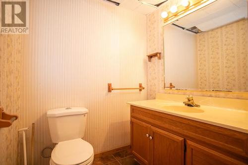 17 Fairmount Dr, Sault Ste. Marie, ON - Indoor Photo Showing Bathroom