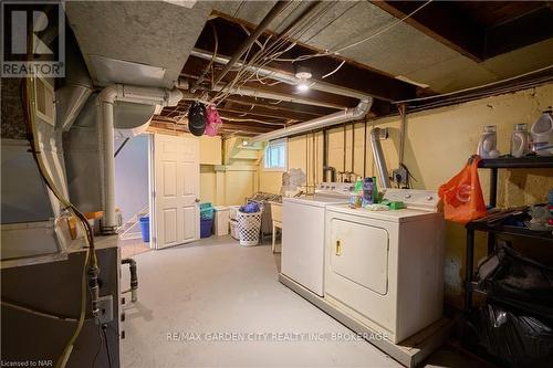 70 Sherwood Avenue, St. Catharines (451 - Downtown), ON - Indoor Photo Showing Laundry Room