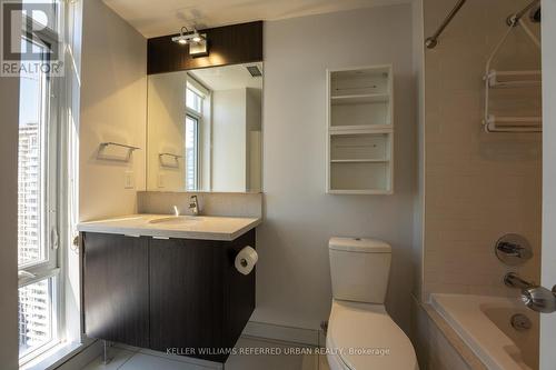 3602 - 21 Widmer Street, Toronto, ON - Indoor Photo Showing Bathroom