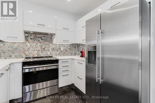 601 - 298 Jarvis Street, Toronto, ON - Indoor Photo Showing Kitchen With Upgraded Kitchen