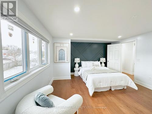 498 Bankside Drive, Kitchener, ON - Indoor Photo Showing Bedroom