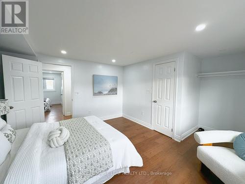 498 Bankside Drive, Kitchener, ON - Indoor Photo Showing Bedroom