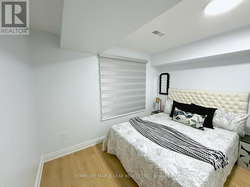 498 Bankside Drive, Kitchener, ON - Indoor Photo Showing Bedroom