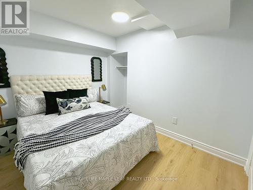 498 Bankside Drive, Kitchener, ON - Indoor Photo Showing Bedroom