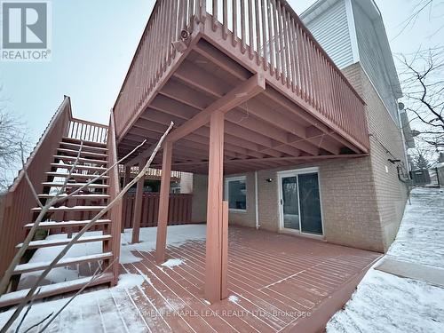 498 Bankside Drive, Kitchener, ON - Outdoor