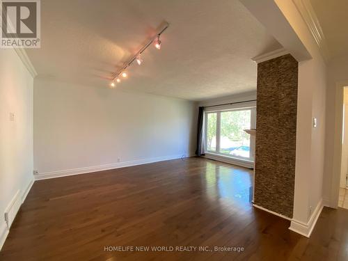 26 Canham Crescent, Toronto, ON - Indoor Photo Showing Other Room