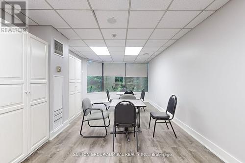 901 - 7460 Bathurst Street W, Vaughan, ON - Indoor