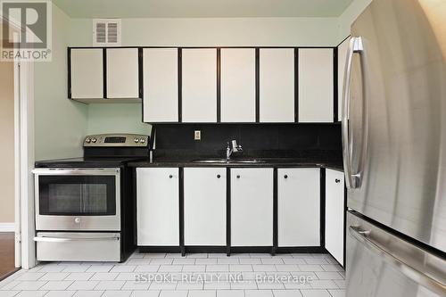 1501 - 65 Southport Street, Toronto, ON - Indoor Photo Showing Kitchen