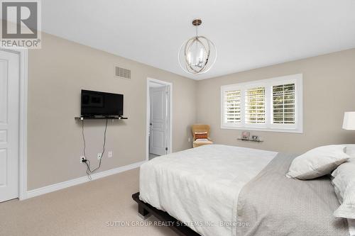 21 - 2086 Ghent Avenue, Burlington, ON - Indoor Photo Showing Bedroom