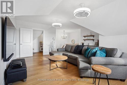 14 Wellers Way, Quinte West, ON - Indoor Photo Showing Living Room