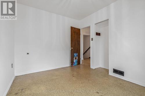 83 Barnesdale Avenue N, Hamilton, ON - Indoor Photo Showing Other Room