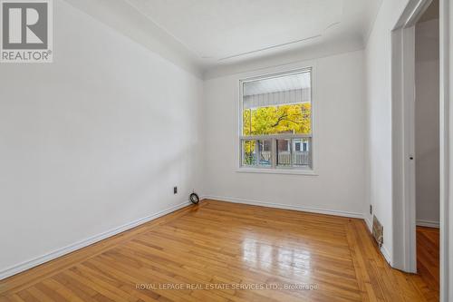 83 Barnesdale Avenue N, Hamilton, ON - Indoor Photo Showing Other Room