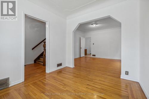 83 Barnesdale Avenue N, Hamilton, ON - Indoor Photo Showing Other Room