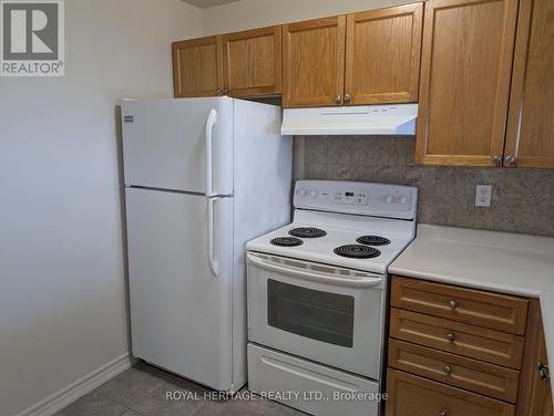 509 - 3050 Ellesmere Road, Toronto, ON - Indoor Photo Showing Kitchen