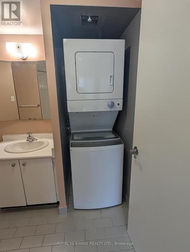 509 - 3050 Ellesmere Road, Toronto, ON - Indoor Photo Showing Laundry Room