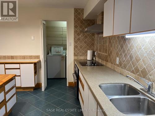 1006 - 1 Royal Orchard Boulevard, Markham, ON - Indoor Photo Showing Kitchen With Double Sink