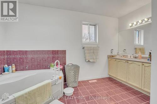 1 Farmstead Crescent, Barrie, ON - Indoor Photo Showing Bathroom